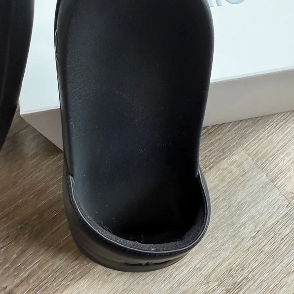 ALO Yoga Black Unisex Slide - Picture 9 of 11